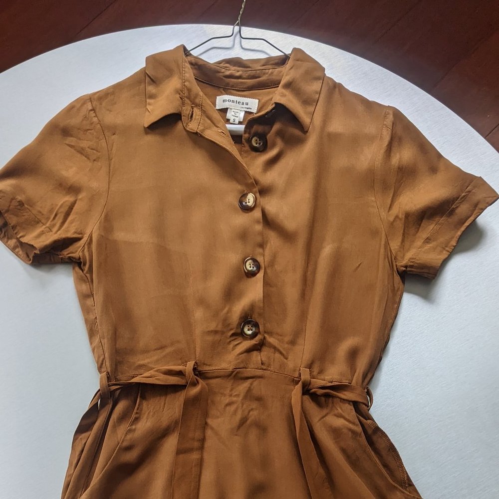 Brown knee-length cute shirt dress (size S)